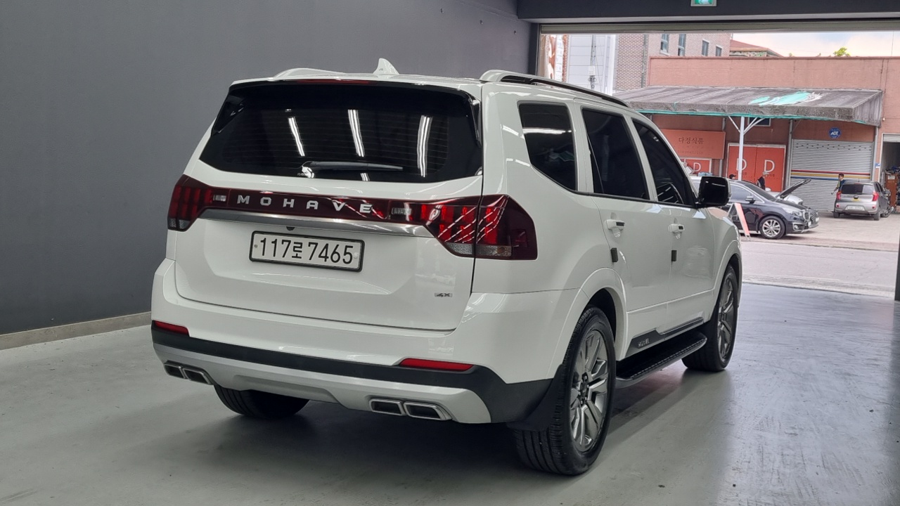 Kia Mohave Diesel 3.0 4WD 5-Seater Masters — пробег 62 156 км — фото 2 из 5