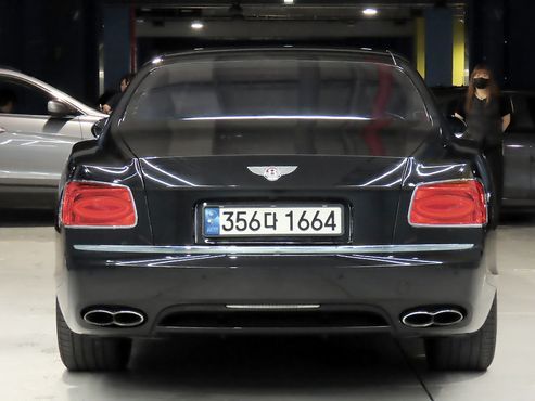 Bentley Flying Spur 4.0 — пробег 94 378 км — фото 3 из 5