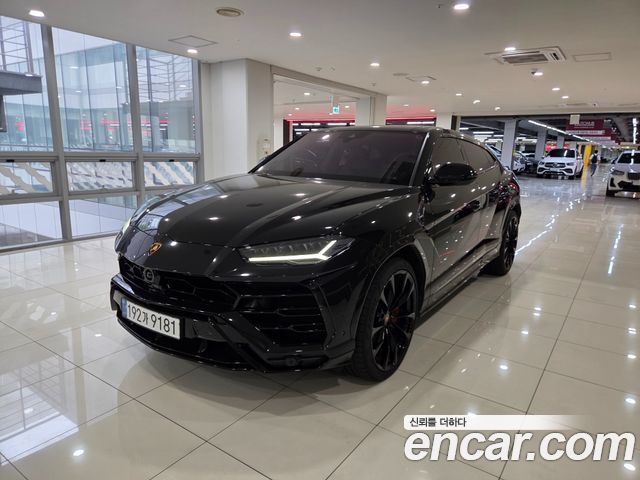 Lamborghini Urus из Кореи Encar