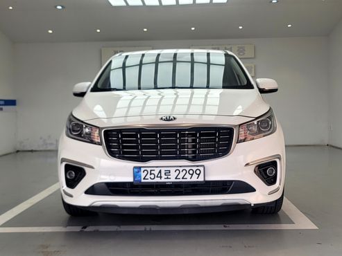 Kia Carnival 9-Seater Prstige — пробег 139 000 км — фото 1 из 5