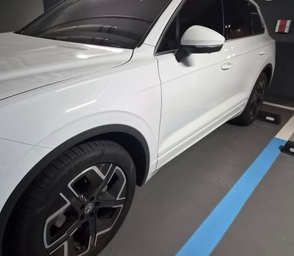 Volkswagen Touareg 3.0 TDI Prestige — пробег 9 700 км — фото 2 из 5