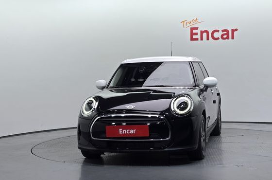 Mini Cooper 5Door Classic Third Generation — пробег 23 173 км — фото 3 из 5