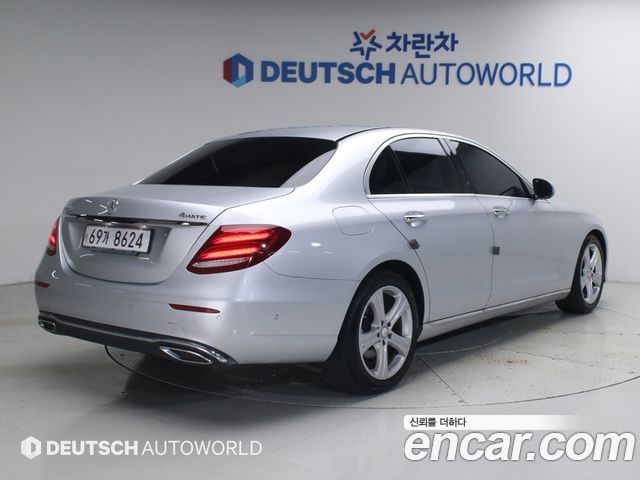 Mercedes-Benz E-Class из Кореи Encar
