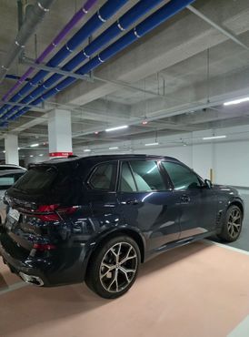 BMW X5 xDrive 30d M Sport — пробег 4 900 км — фото 2 из 5