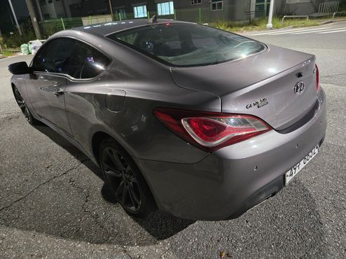 Hyundai Genesis 200 Turbo P — пробег 179 000 км — фото 4 из 5