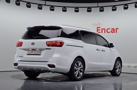 Kia Carnival 9-Seater Prstige — пробег 139 804 км — фото 2 из 5