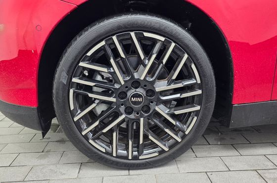 Mini Cooper SE Favoured — пробег 8 567 км — фото 5 из 5