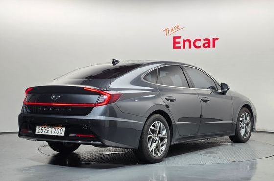 Hyundai Sonata 2.0 Premium Plus — пробег 117 195 км — фото 2 из 5