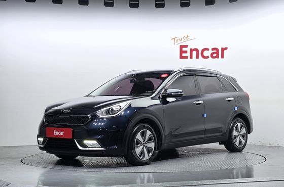 Kia Niro Prestige — пробег 142 396 км — фото 1 из 5