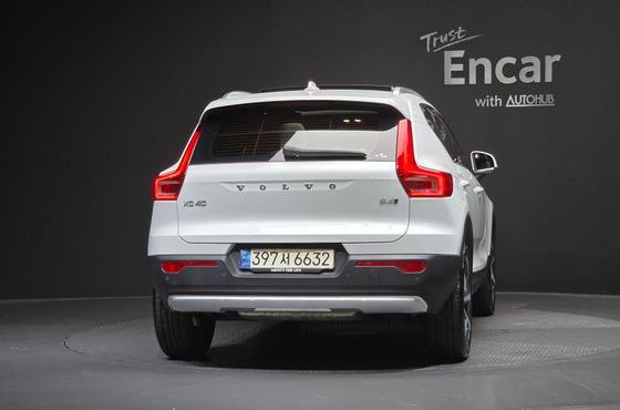 Volvo XC40 B4 Ultimate Bright — пробег 92 578 км — фото 4 из 5