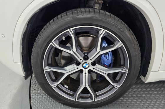 BMW X5 xDrive 40i M Sport — пробег 16 218 км — фото 5 из 5