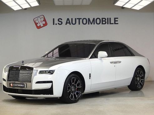 Rolls-Royce Ghost 6.7 V12 Black Badge — пробег 30 000 км — фото 1 из 5