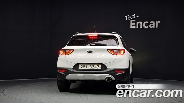 Kia Stonic из Кореи Encar