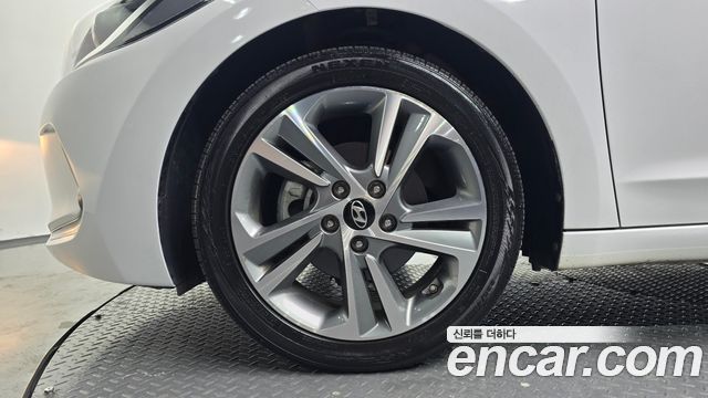 Hyundai AVANTE из Кореи Encar
