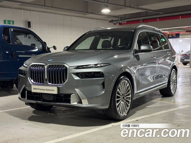 BMW X7 xDrive 40d Design Pure Excellence 7-Seater — пробег 8 350 км — фото 1 из 5