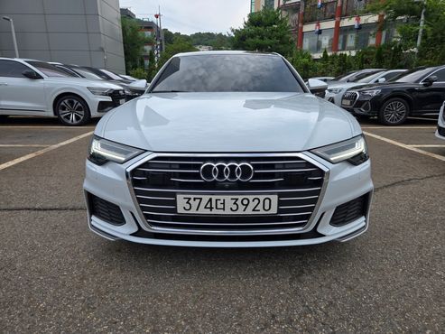 Audi A6 40 TDI Premium — пробег 40 100 км — фото 2 из 5