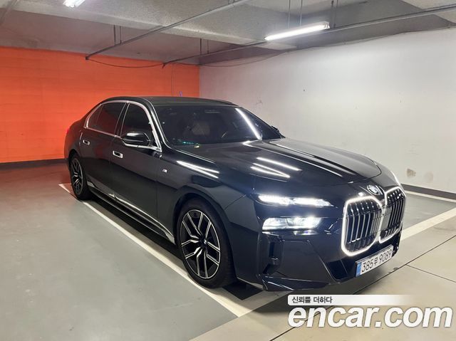 BMW 7-Series 740d xDrive M Sport — пробег 35 000 км — фото 2 из 5