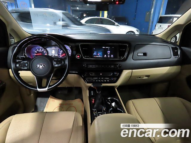 Kia Carnival из Кореи Encar