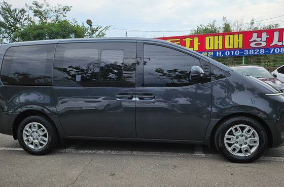 Hyundai Staria Cargo 5-Seater Modern — пробег 102 352 км — фото 3 из 5