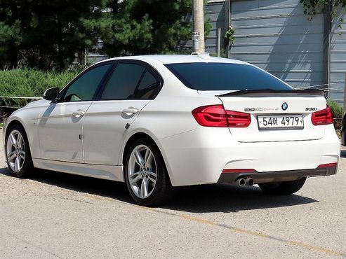 BMW 3-Series 330i M Sport — пробег 164 620 км — фото 3 из 5