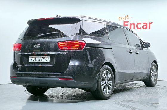 Kia Carnival 11-Seater Prestige — пробег 137 590 км — фото 2 из 5
