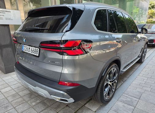 BMW X5 xDrive 40i xLine — пробег 1 390 км — фото 2 из 5