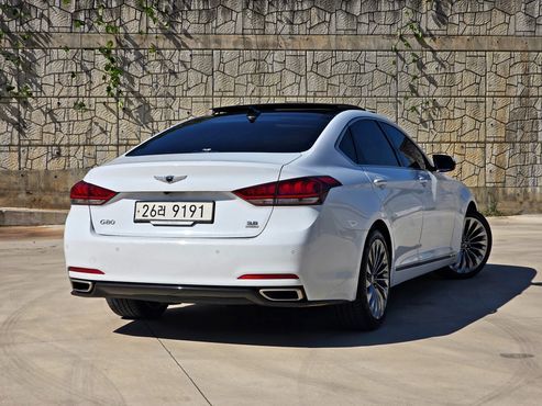 Hyundai Genesis 3.3 Structure Change (Bi-Fuel) — пробег 261 661 км — фото 4 из 5