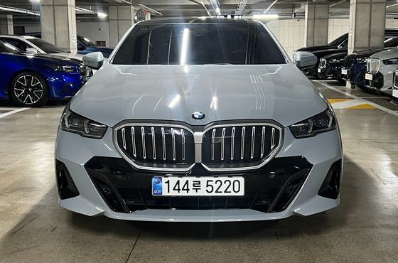 BMW 5-Series 520i M Sport — пробег 32 600 км — фото 3 из 5