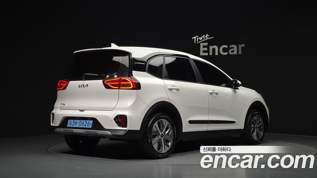 Kia Niro Earth — пробег 112 058 км — фото 2 из 5