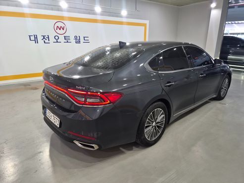 Hyundai Grandeur Exclusive Special — пробег 216 000 км — фото 4 из 5