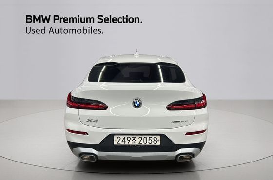 BMW X4 xDrive20i xLine — пробег 51 558 км — фото 3 из 5