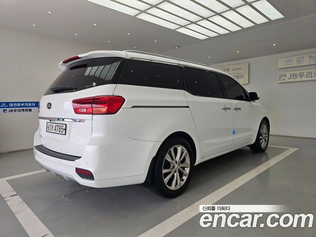 Kia Carnival из Кореи Encar