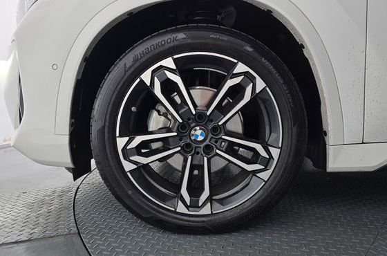 BMW X1 xDrive 20i M Sport — пробег 8 562 км — фото 5 из 5