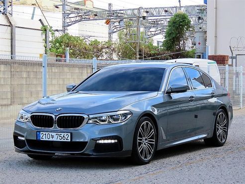 BMW 5-Series 530i xDrive M Sport Package Plus — пробег 73 040 км — фото 2 из 5