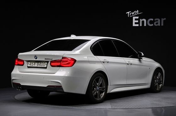 BMW 3-Series 320d M Sport — пробег 101 601 км — фото 2 из 5