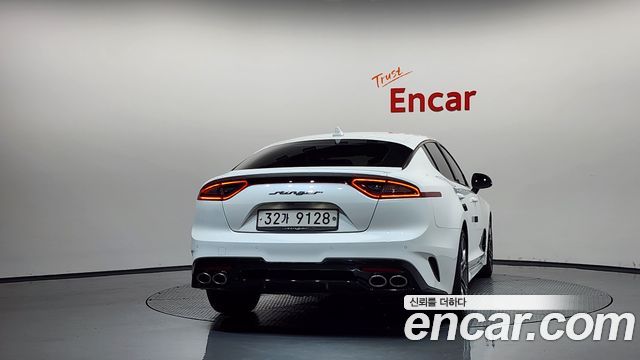 Kia Stinger из Кореи Encar