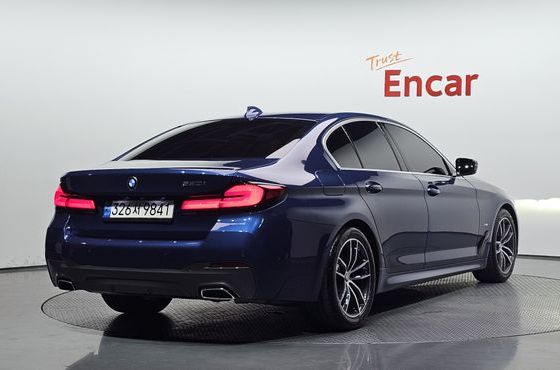BMW 5-Series 520i M Sport — пробег 78 962 км — фото 2 из 5
