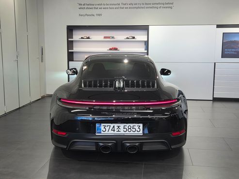 Porsche 911 Carrera 4 GTS — пробег 330 км — фото 4 из 5