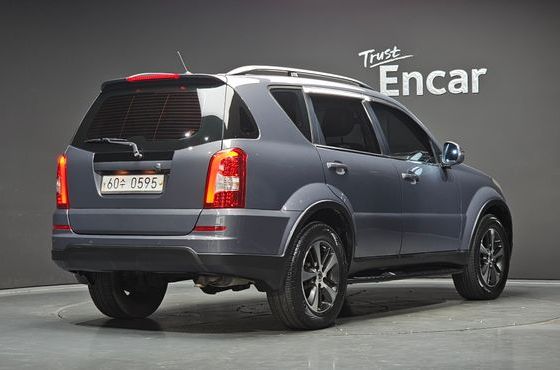 Ssangyong Rexton 2.2 4WD RX7 Luxury — пробег 125 349 км — фото 2 из 5