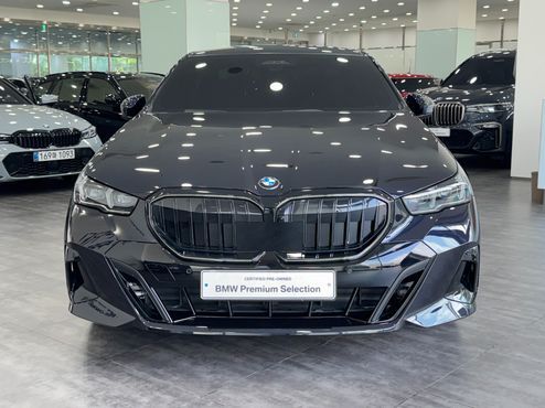 BMW 5-Series 520i M Sport — пробег 20 628 км — фото 2 из 5