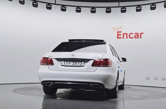 Mercedes-Benz E-Class E250 BlueTec 4MATIC AV — пробег 157 121 км — фото 4 из 5