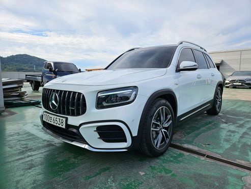 Mercedes-Benz GLB-Class AMG GLB35 4MATIC — пробег 1 111 км — фото 2 из 5
