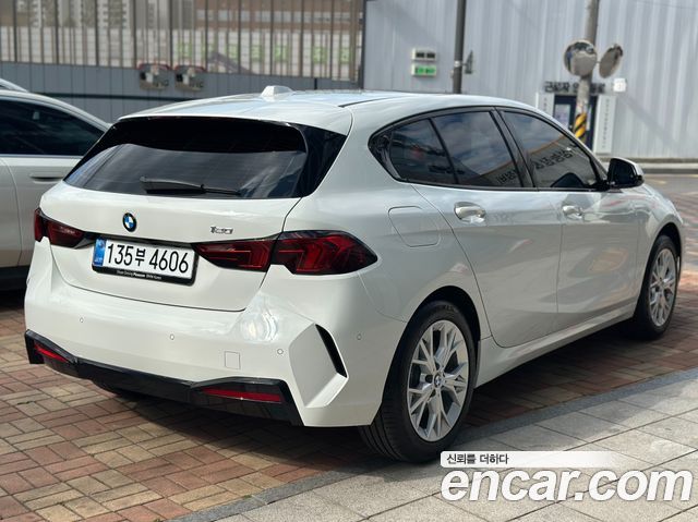 BMW 1-Series 120 — пробег 4 089 км — фото 2 из 5