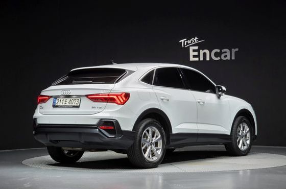 Audi Q3 35 TDI Premium Sportback — пробег 49 644 км — фото 2 из 5