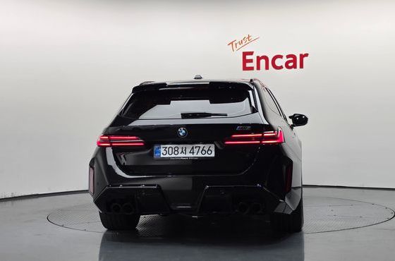 BMW M5 M5 Touring — пробег 5 550 км — фото 4 из 5