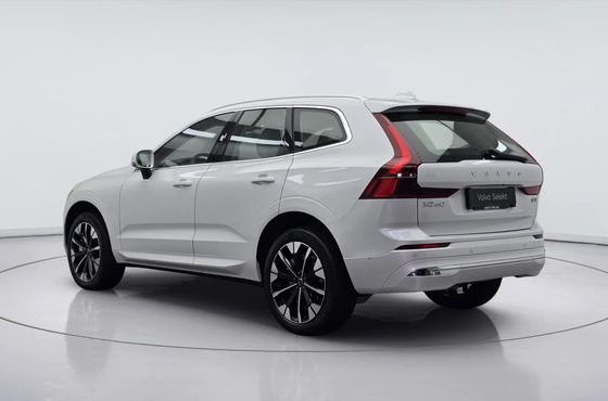 Volvo XC60 T8 Ultra Bright — пробег 69 км — фото 2 из 5