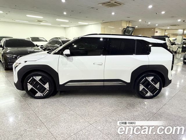 Kia EV3 Long Range 2WD Earth — пробег 6 748 км — фото 3 из 5