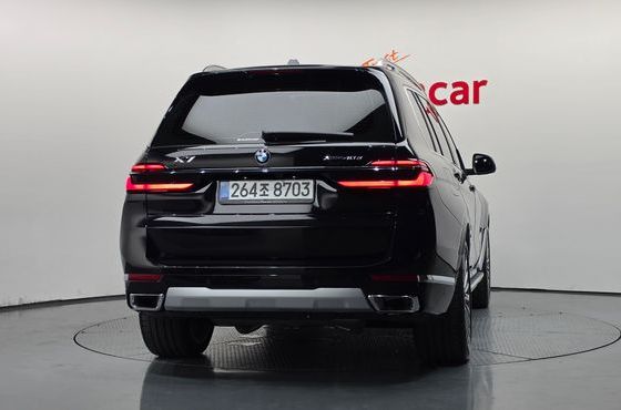BMW X7 xDrive 40d Design Pure Excellence 6-Seater — пробег 3 227 км — фото 4 из 5