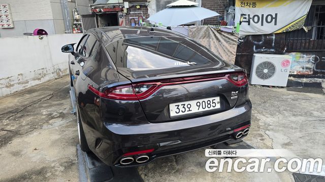 Kia Stinger 2.0 Turbo AWD Prime — пробег 202 000 км — фото 2 из 5