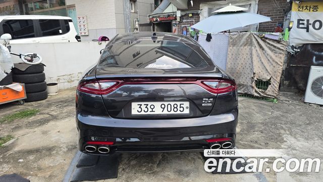 Kia Stinger 2.0 Turbo AWD Prime — пробег 202 000 км — фото 4 из 5
